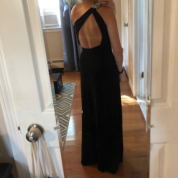 Black One Should Evening Dress - Picture 5 of 5